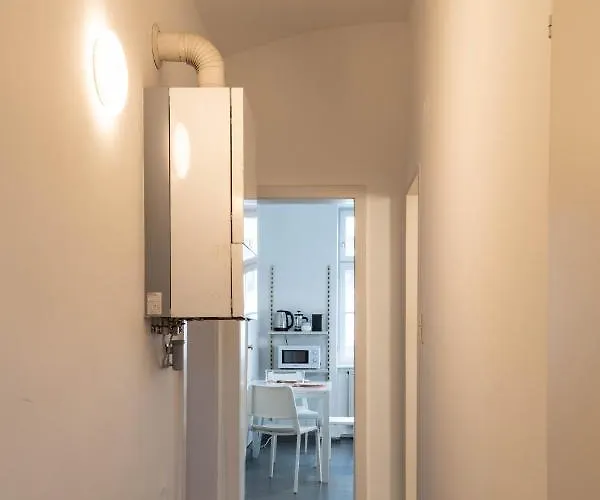 Apartment Maple Avenue *
