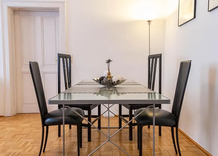 Maple Avenue Apartment Vienna